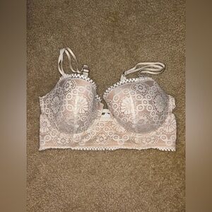 Stunning white lace aerie bra size 34DD